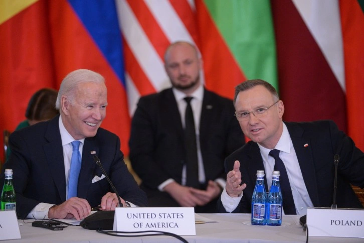 Biden: 'NATO'nun her santimini savunacağız'