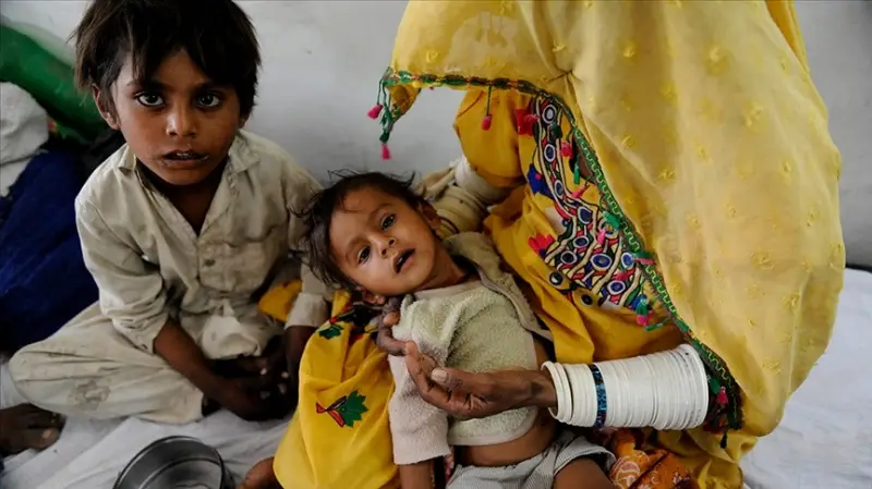 Hindistan'ın Firozabad şehrinde 'gizemli' yüksek ateşten 12 çocuk daha hayatını kaybe