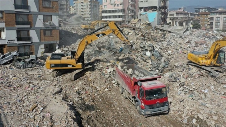 Kocaeli Büyükşehir Belediyesi, Hatay'da 51 binanın yıkımını gerçekleştirdi