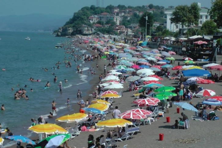 Nem oranı yüzde 83'e çıktı, görüntüler Antalya ve Bodrum'u aratmadı