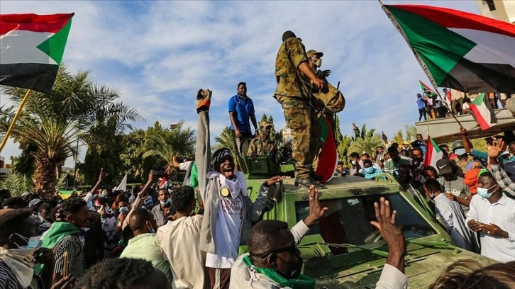Sudan'da 'Aralık Devrimi'nin 3. yılında askeri müdahale karşıtlarından gösteri