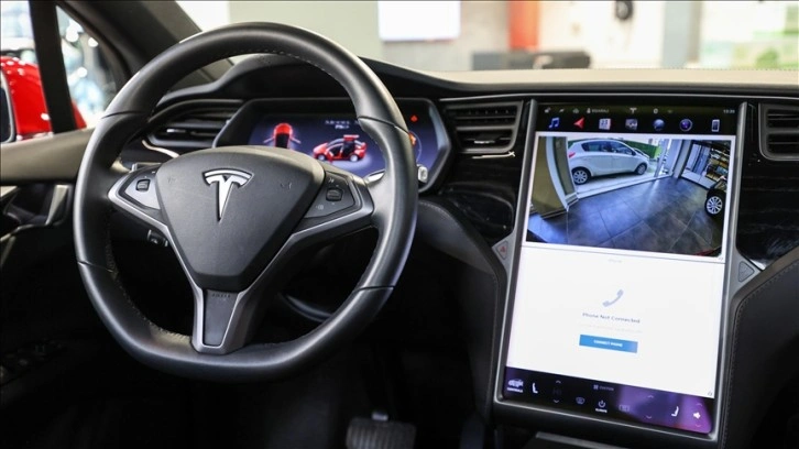 Tesla, 363 bine yakın aracını yazılım güncellemesi için geri çağırdı