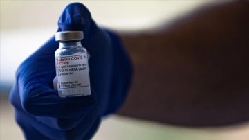 ABD'li çare şirketi Moderna, Kovid-19 aşısını varlıklı devletlere satmakla suçlanıyor