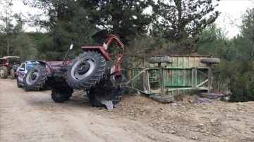 Adana'da traktörün devrilmesi sonucu 1 işçi öldü, 36 işçi yaralandı