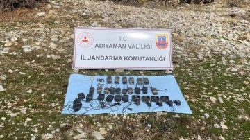 Adıyaman'da PKK'lı teröristlere ait haberleşme malzemeleri ele geçirildi