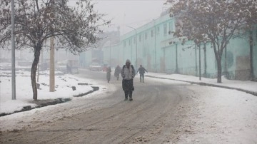 Afganistan'da dondurucu soğuklarda yaşamını yitirenlerin sayısı 176'ya çıktı