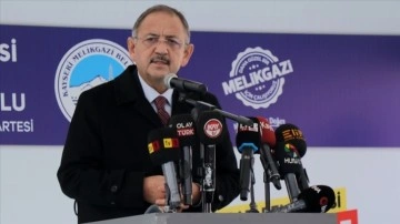 AK Partili Özhaseki: Ne yazık ki CHP'li belediyeler eliyle ajanslara trilyonlarca para dökülüyo