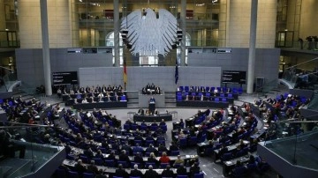 Almanya'da Federal Meclis'e seçilen göçmen kökenli milletvekillerinin sayısı arttı