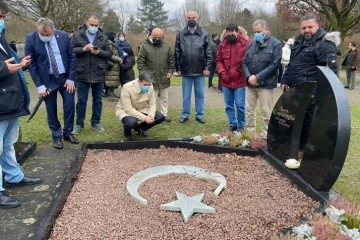 Almanya'da saldırıya uğrayan Müslüman mezarlığında anma programı