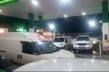 Antalya'da doludan kaçan araçlar akaryakıt istasyonlarına sığındı