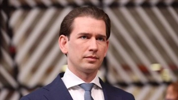 Avusturya'da İslam karşıtı Başbakan Kurz'un yöntemsizlik soruşturması kararı istifası tartışı
