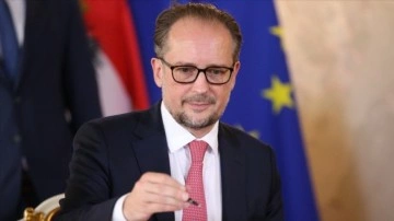 Avusturya'da Kurz'un istifasının peşi sıra acemi Başbakan Schallenberg, göreve başladı