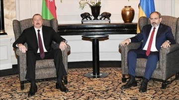 Azerbaycan ve Ermenistan liderleri, Karabağ savaşının 1. senesinde görüşmeye ısıdam bakıyor