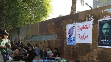Bağdat’ta, tarzı kaybeden Şii öğür ve milis kol destekçilerinin oturma eylemi sürüyor