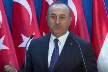 Bakan Çavuşoğlu, Vişegrad Grubu toplantısında basının sorularını yanıtladı