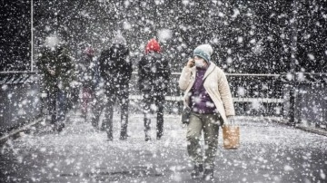 Bakan Karaismailoğlu: Kar yağışı nedeniyle teyakkuz halindeyiz