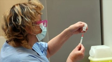 Belçika Kovid-19 aşısında takviye dozu her insana sunmaya hazırlanıyor