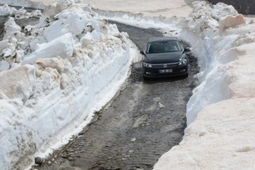 Bitlis'te kar esareti devam ediyor