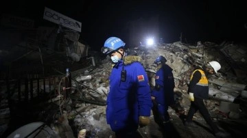 Çin'den gelen "Mavi Gökyüzü Arama Kurtarma ekibi" Malatya'da aralıksız çalışıyor