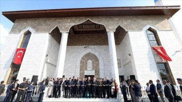 Cumhurbaşkanı Erdoğan Kütahya'da askeri birlikteki Zafer Camisi'ni açtı