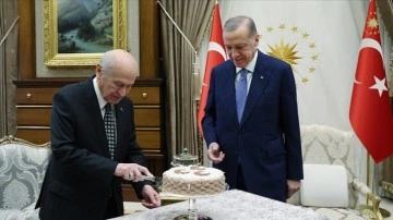 Cumhurbaşkanı Erdoğan, MHP Genel Başkanı Bahçeli'nin doğum gününü kutladı