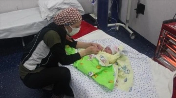 Depremzede kadın, yüzer hastane TCG Bayraktar gemisinde doğum yaptı
