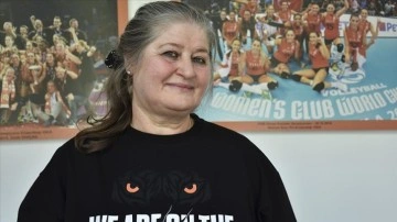 Eczacıbaşı Kulübünün 'Perihan Abla'sı 26 yıldır sporculara annelik yapıyor