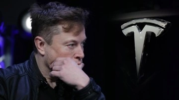 Elon Musk, Twitter'ı satın almasının ardından 3,95 milyar dolarlık daha Tesla hissesi sattı
