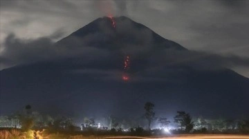 Endonezya'da Semeru yanardağındaki patlamada 1 kişi öldü, 41 kişi yaralandı