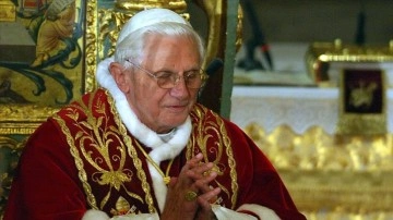 Eski Vatikan Devlet Başkanı ve Emerit Papa 16. Benediktus hayatını kaybetti
