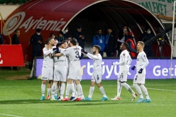 Fenerbahçe 3 Puanı 5 golle aldı!