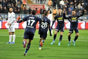 Fenerbahçe son dakika golüyle 3 puana uzandı