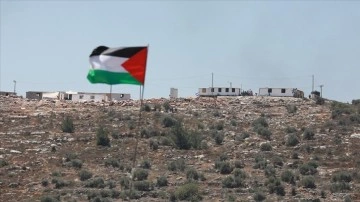 Filistinlilerin Batı Şeria'daki taharri memuru polis direnişinin bayrak beldesi: Beyta