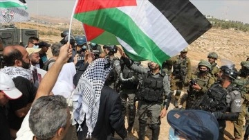 FKÖ: İsrail Batı Şeria'nın güneyindeki 3 bin Filistinliyi yerinden geçirmek düşüncesince bası uyguluyor