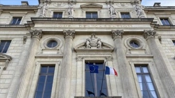 Fransa’da Yargıtay avukatlıkta başörtüsü yasağını ayrımcılık olarak görmedi