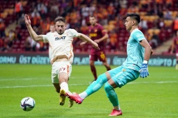 Galatasaray ikinci yarıda 3 puanı söktü aldı