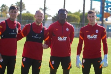 Galatasaray’da 4 futbolcu geldi, 8 gitti