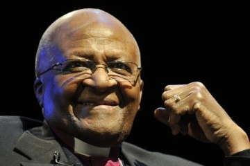 Güney Afrika’nın ayrımcılık karşıtı Başpiskoposu Desmond Tutu hayatını kaybetti