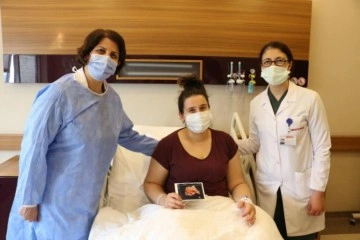 Hamile kadın korona virüsü atlattı