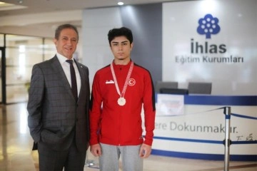 İhlas Koleji öğrencisi karatede İstanbul ikincisi oldu