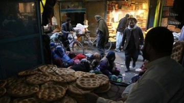 İİT, Afganistan için 'insani emanet fonu' kurulması kararını kabul etti