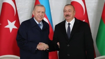 İlham Aliyev, 29 Ekim Cumhuriyet Bayramı zımnında Cumhurbaşkanı Erdoğan'ı kutladı
