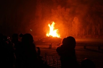 İngiltere'de Covid-19 sonrası ilk 'şenlik ateşi' kutlamaları