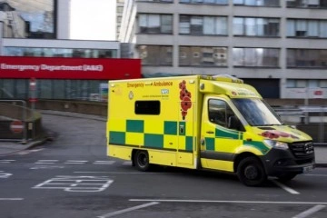 İngiltere'deki ambulans çalışanlarından şubat ve martta 4 günlük grev kararı