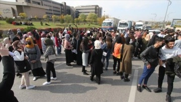 Irak'ın Süleymaniye kentinde güvenlik güçleri üniversite öğrencilerinin gösterisine müdahale et