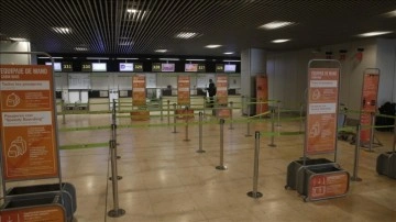 İspanya'da hava yolları çalışanlarının grevi nedeniyle 70 kadar uçuş iptal edildi