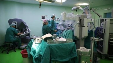 İstanbul Tıp Fakültesi'nde ameliyatlarda 'robotik cerrahi' dönemi