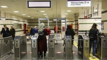 İstanbul'da arıza nedeniyle Üsküdar-Çekmeköy metro seferleri aksadı