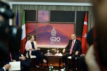 İtalya Başbakanı Meloni’den İtalya ile Türkiye arasında NATO içinde iş birliğinin önemine vurgu
