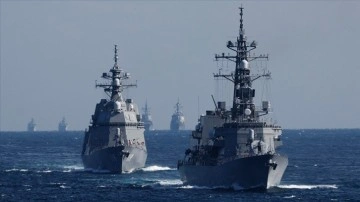 Japonya açıklarında uluslararası donanma geçit töreni düzenlendi
